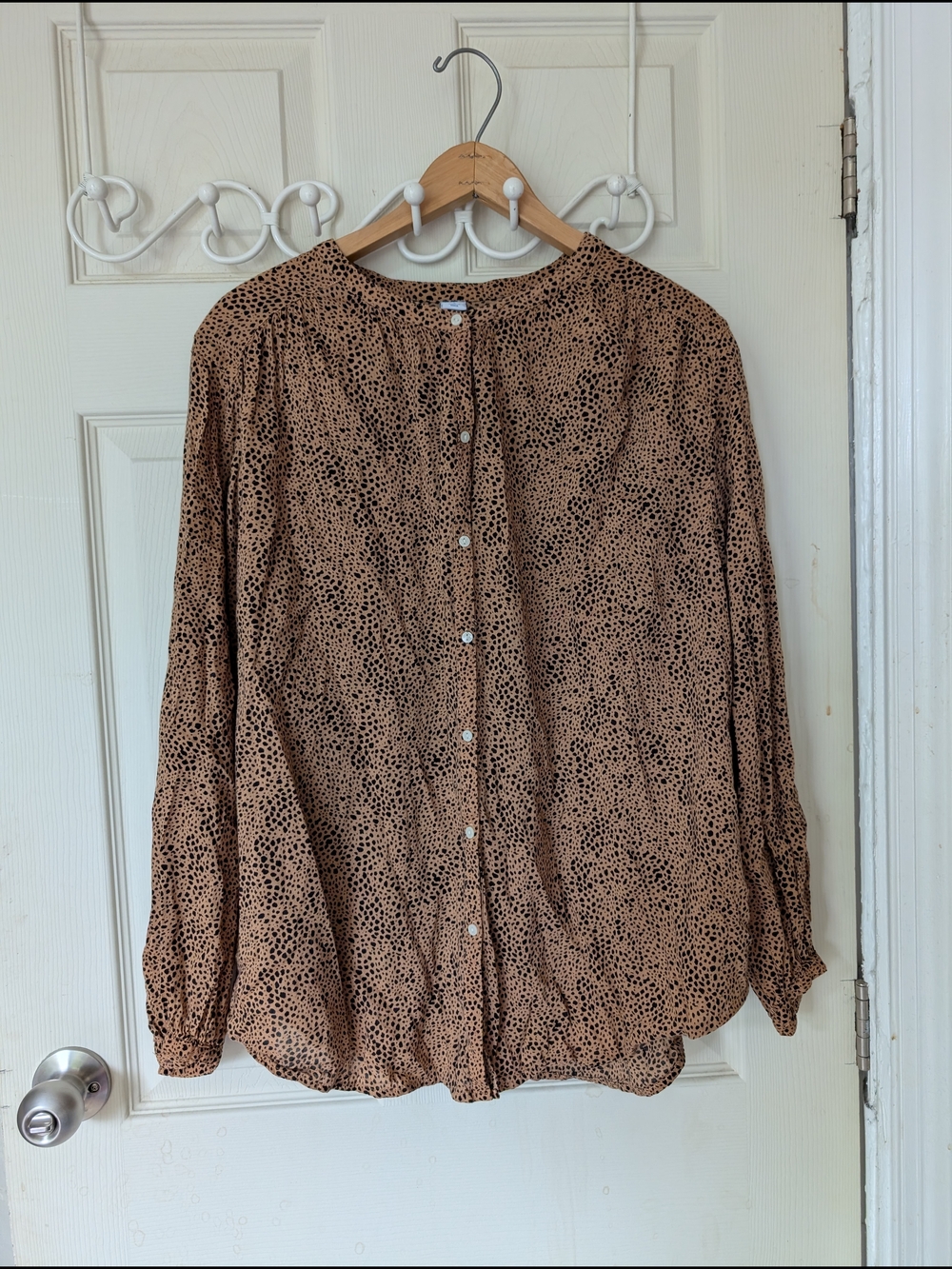 Old Navy Animal Print Button-Front Long sleeve Blouse L